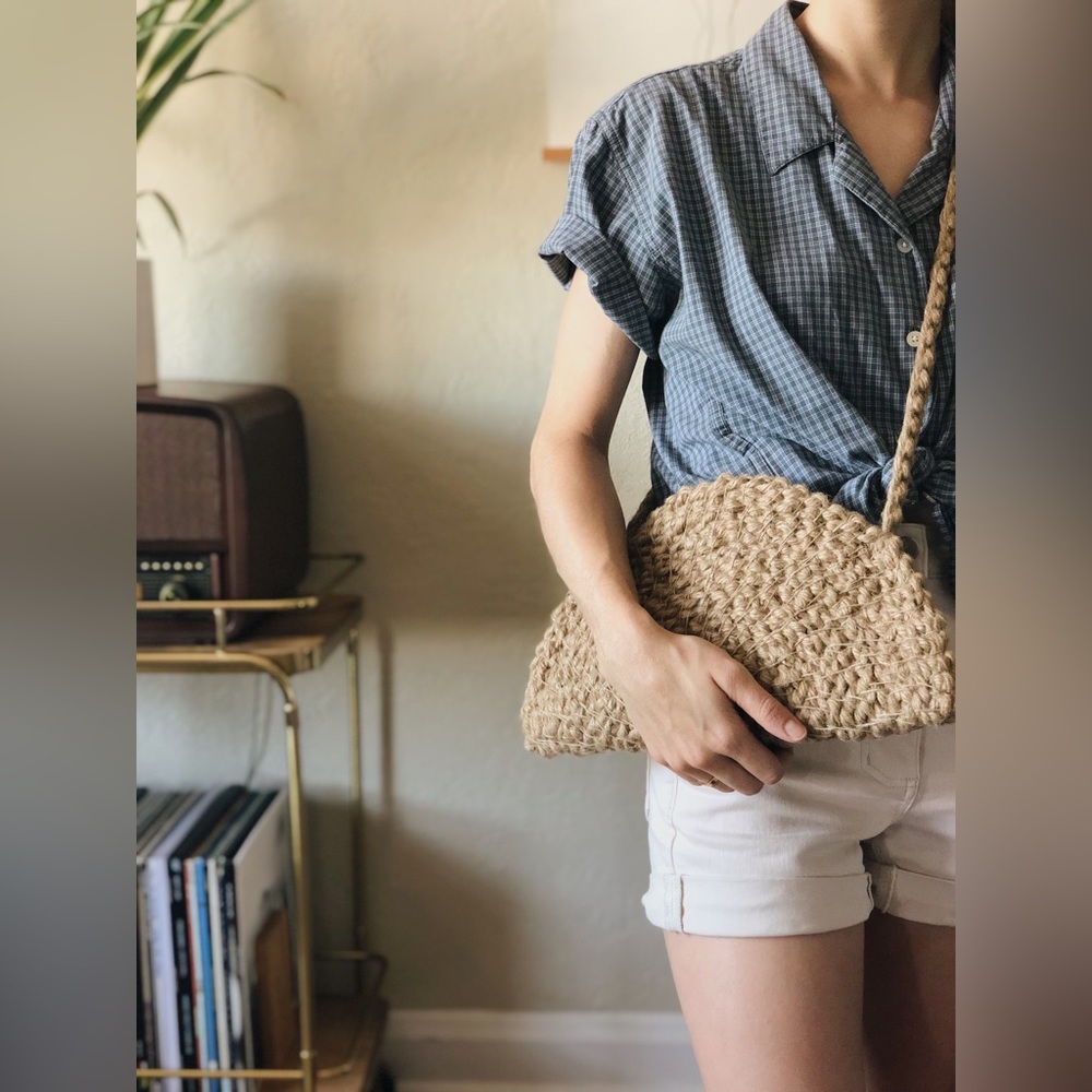 Handwoven “Moon” bag - Picture 5 of 16